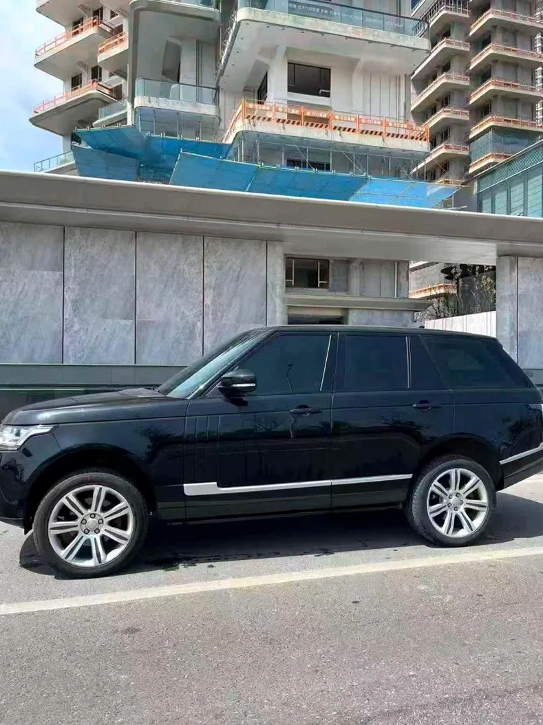 路虎揽胜行政 驾驶室