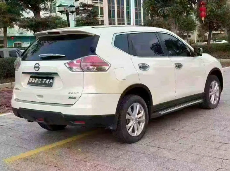 日产奇骏 内饰前排