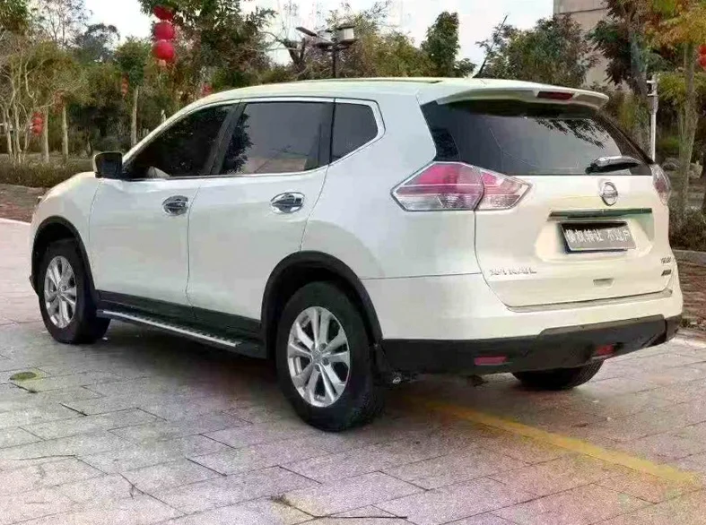 日产奇骏 内饰后排