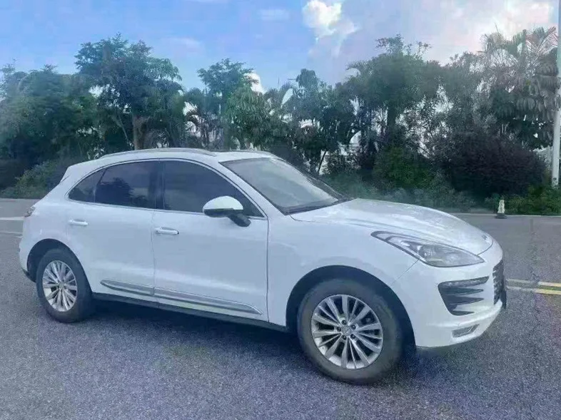 众泰SR9 正面外观二