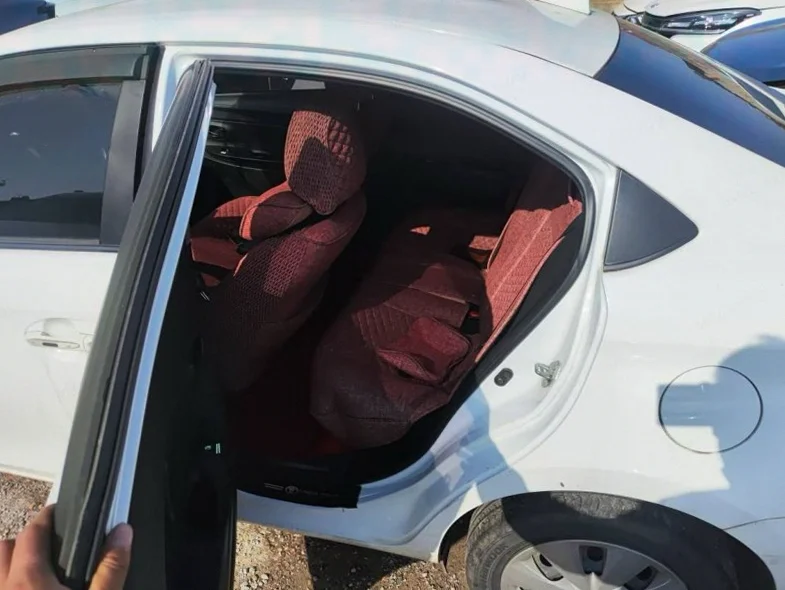 丰田YARiS 后面外观三