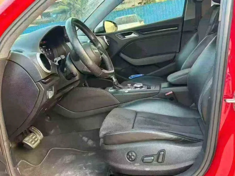 奥迪S3 后面外观三