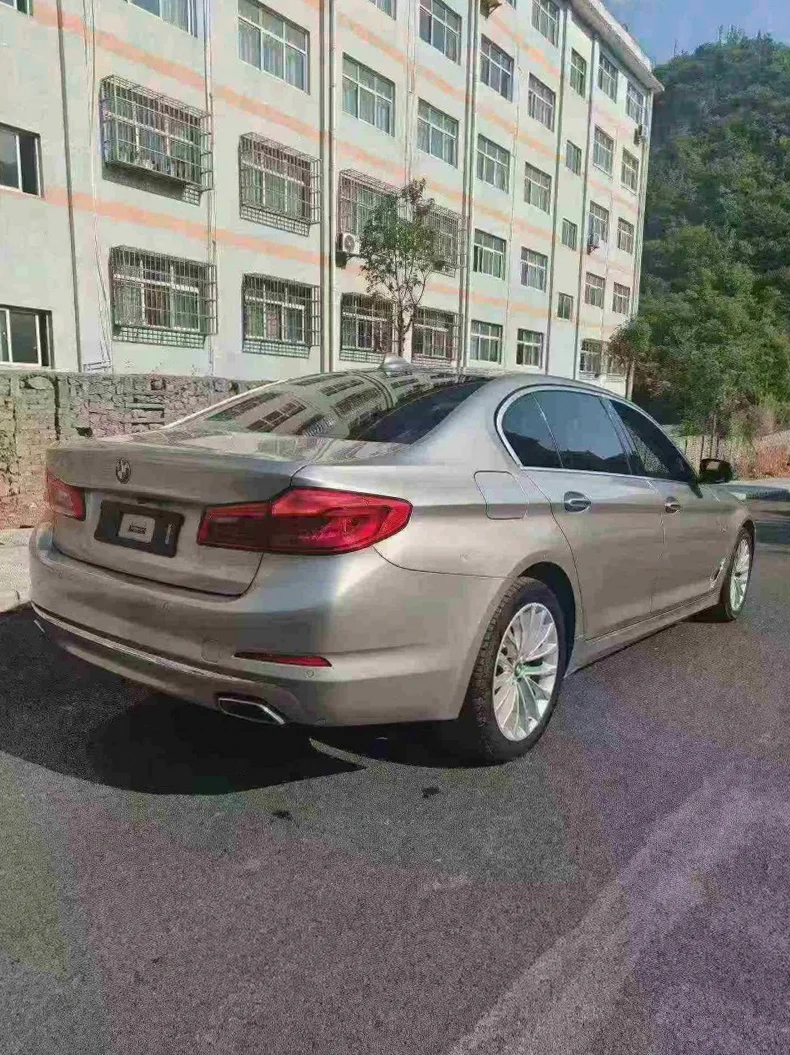 宝马5系 正面外观三