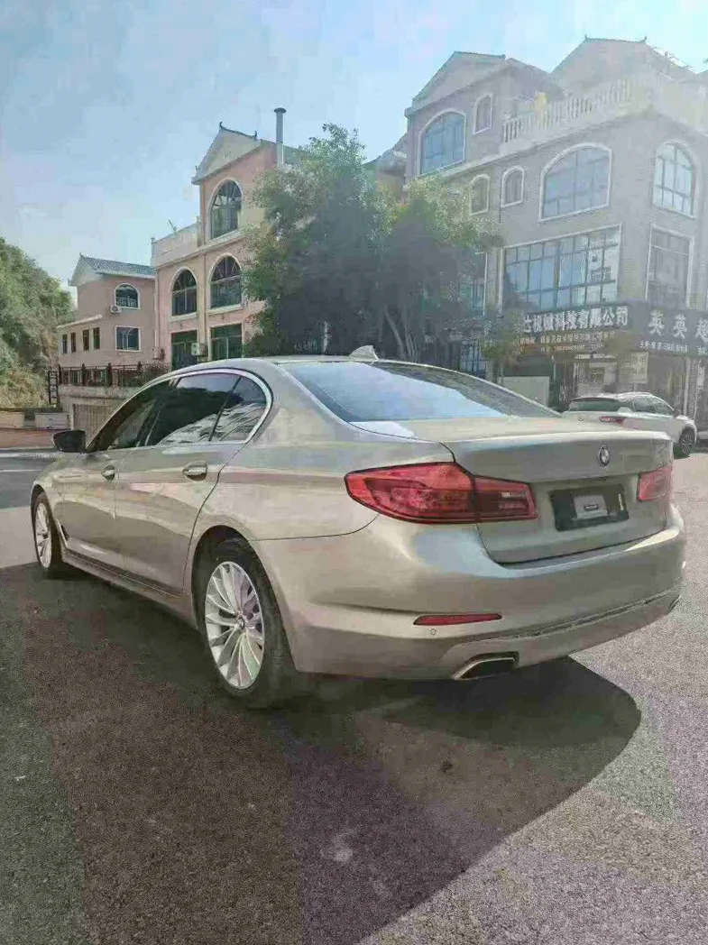 宝马5系 后面外观三