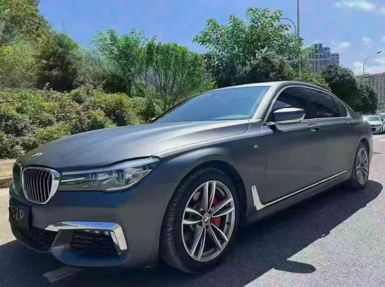 宝马7系 正面外观三