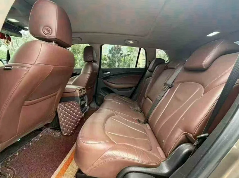 别克昂科威 内饰前排