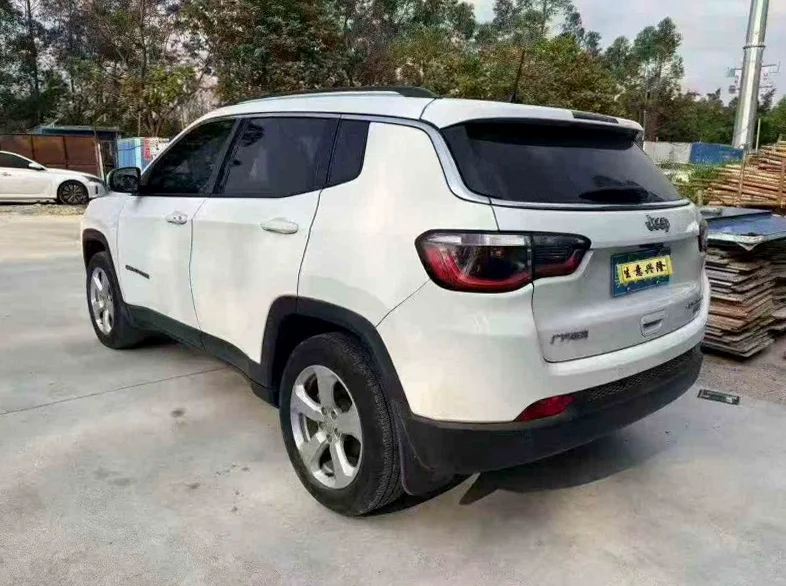 Jeep指南者 后面外观一