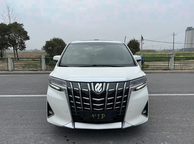 18年丰田埃尔法改款3.5L尊贵版