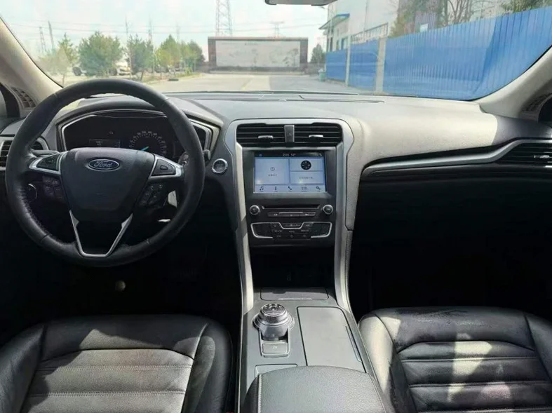 福特蒙迪欧 后面外观二