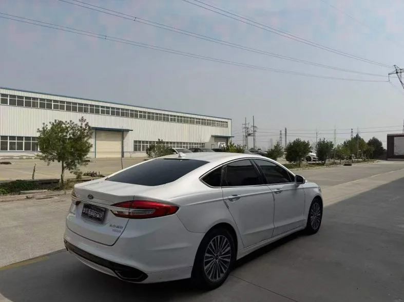 福特蒙迪欧 驾驶室