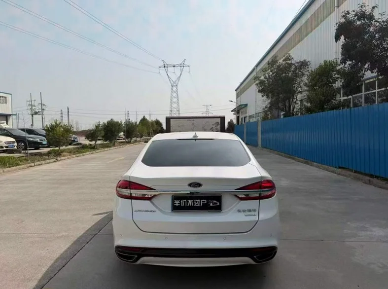 福特蒙迪欧 内饰前排