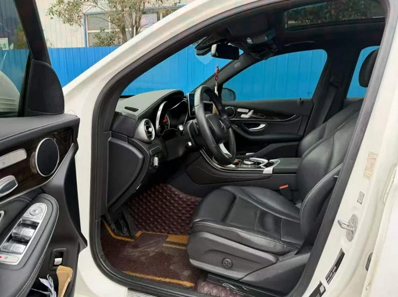 奔驰GLC 后面外观一