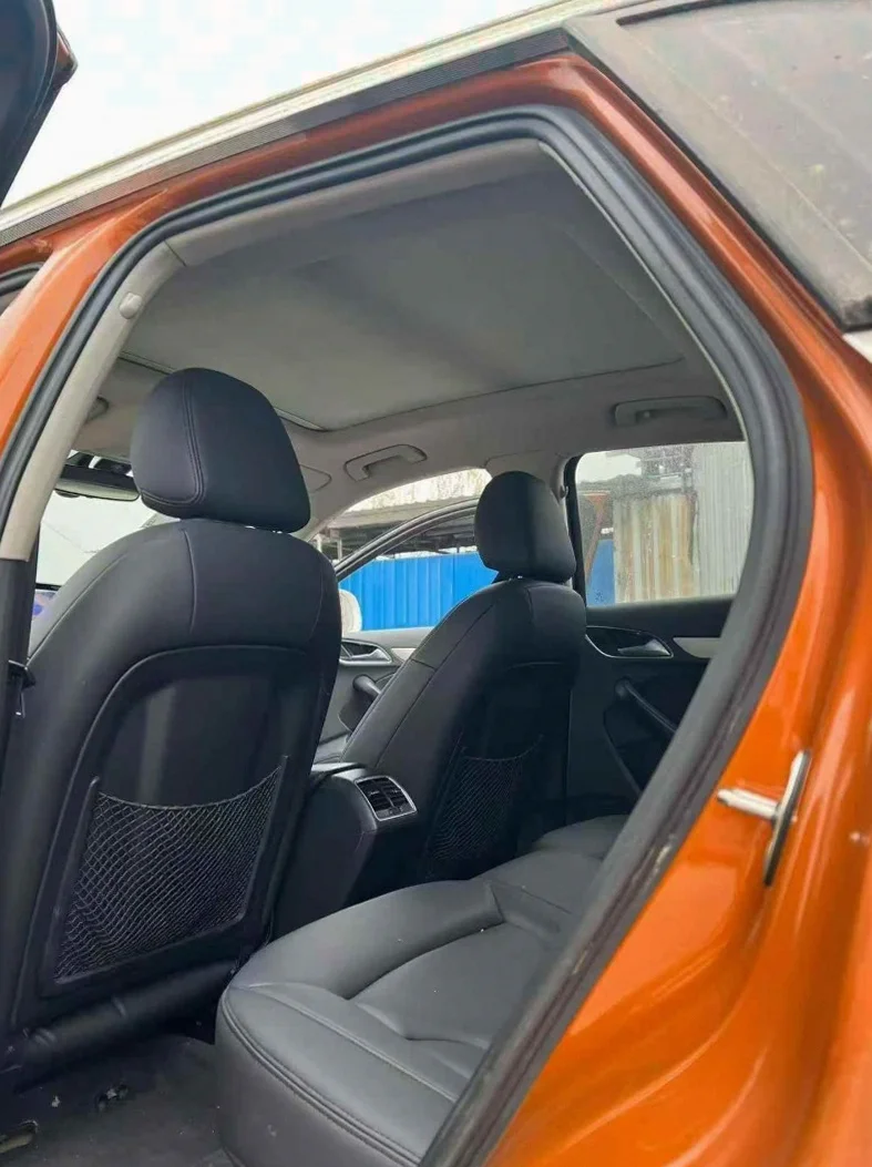 奥迪Q3 内饰后排