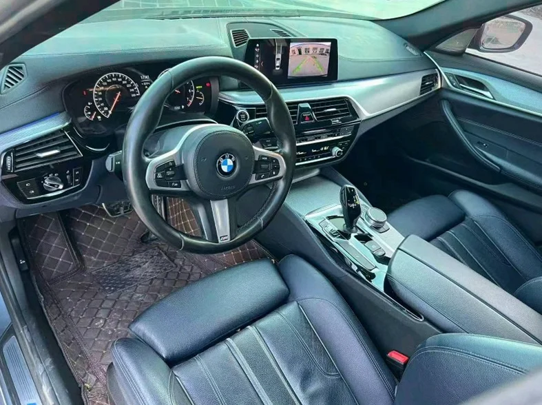 宝马5系 后面外观三