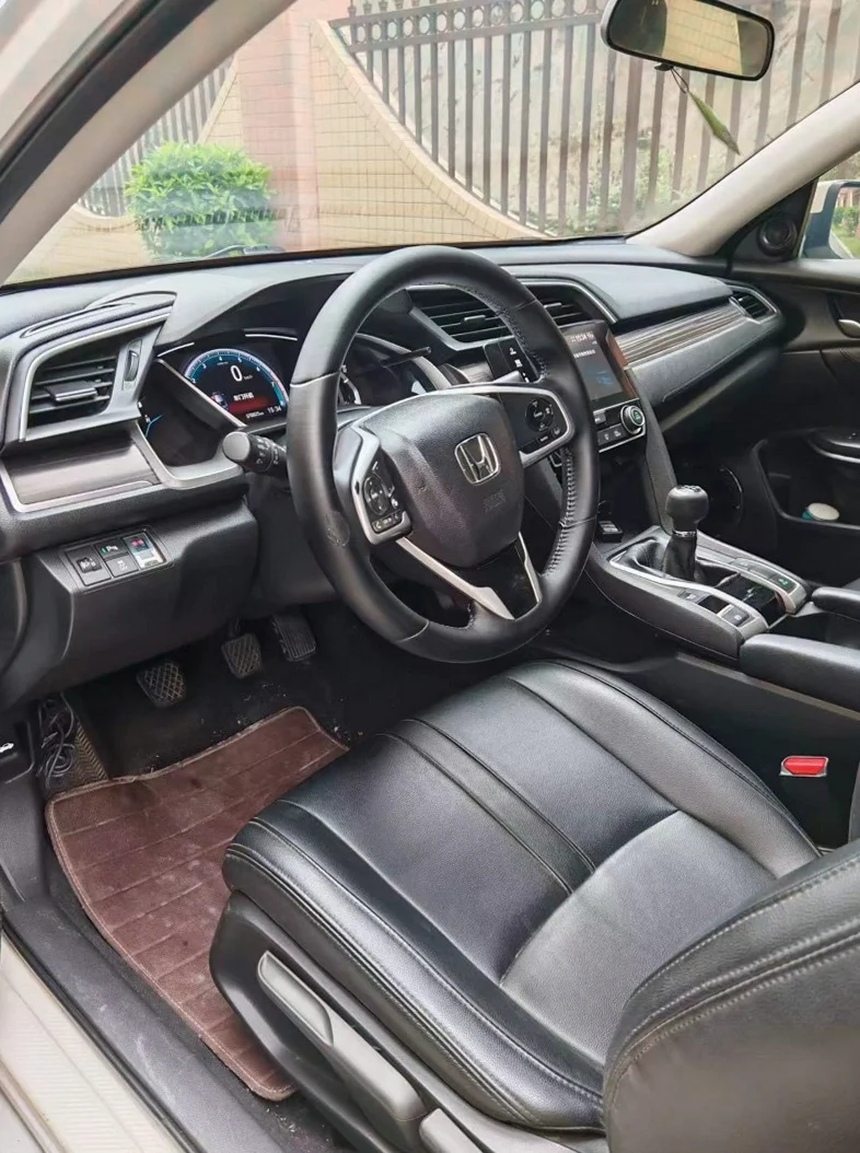 本田思域 内饰后排