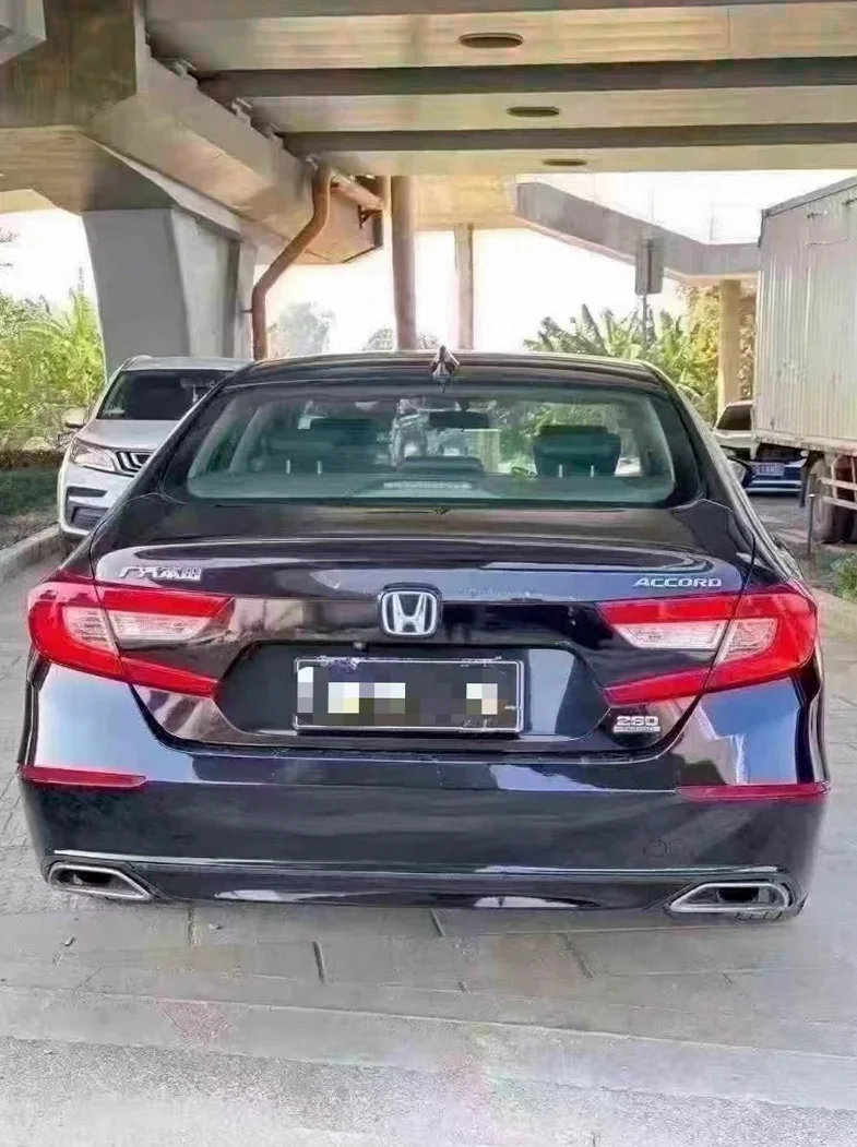 本田雅阁 驾驶室