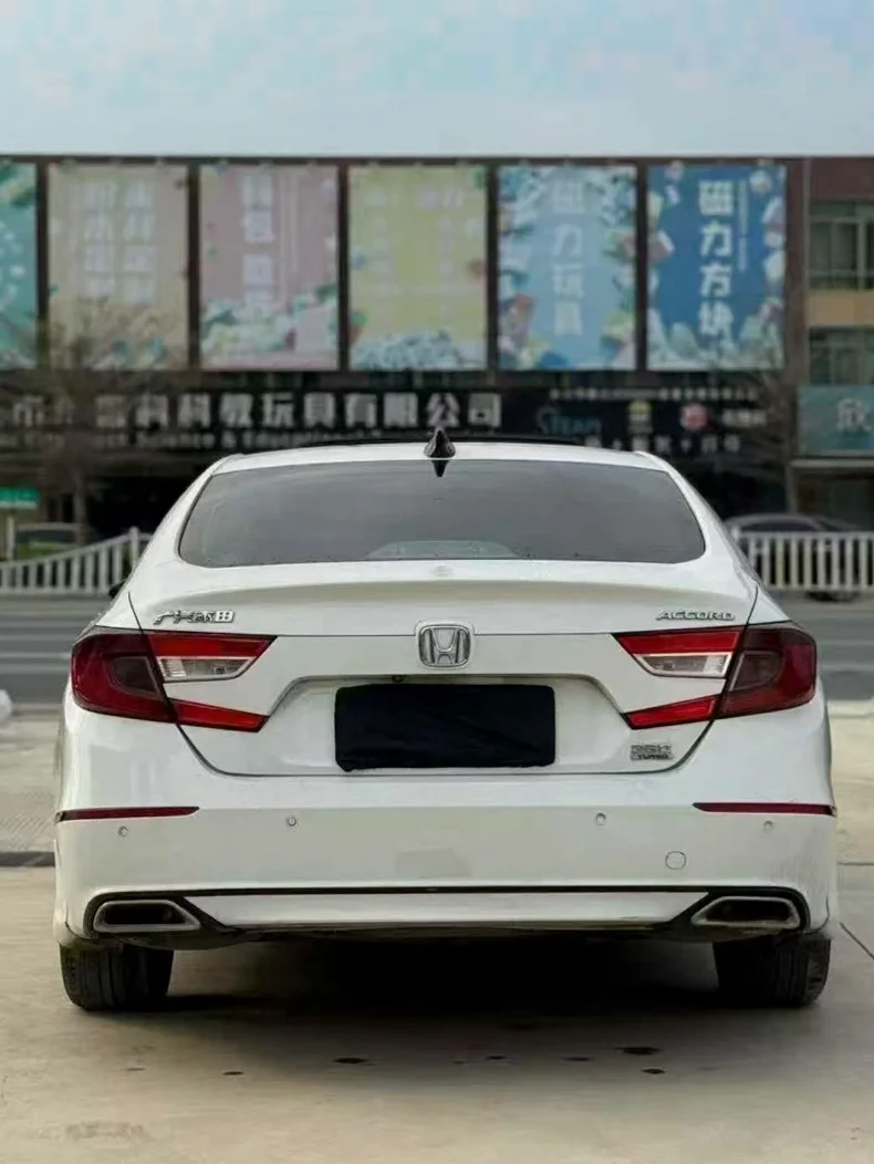 本田雅阁 驾驶室