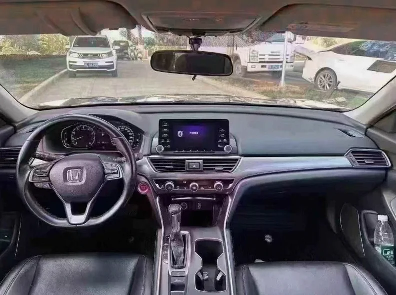 本田雅阁 后面外观二