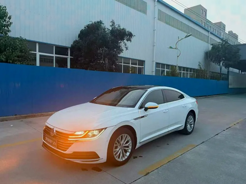 大众CC 正面外观三