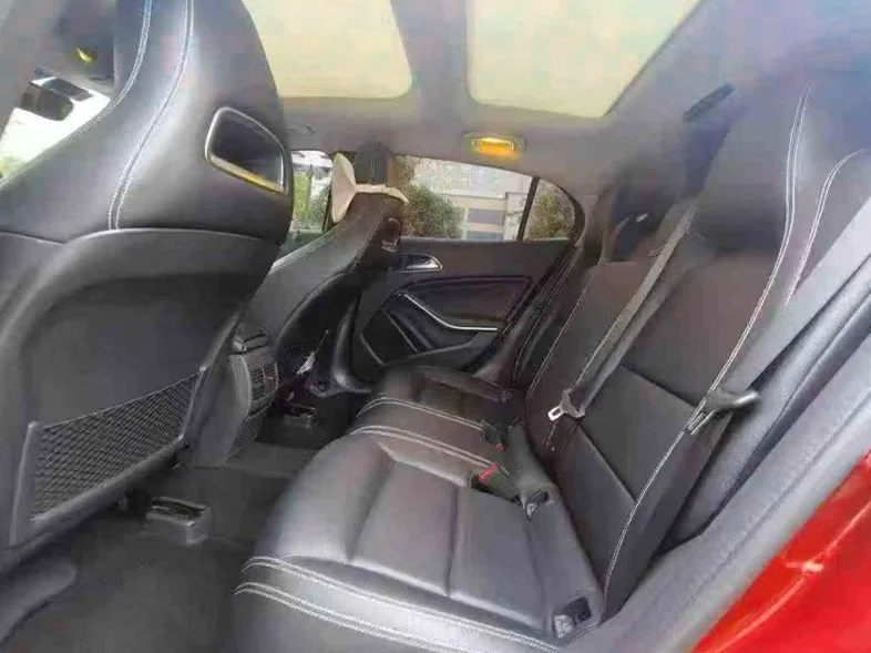 奔驰GLA 后面外观三