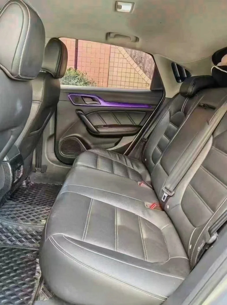 名爵6 内饰后排