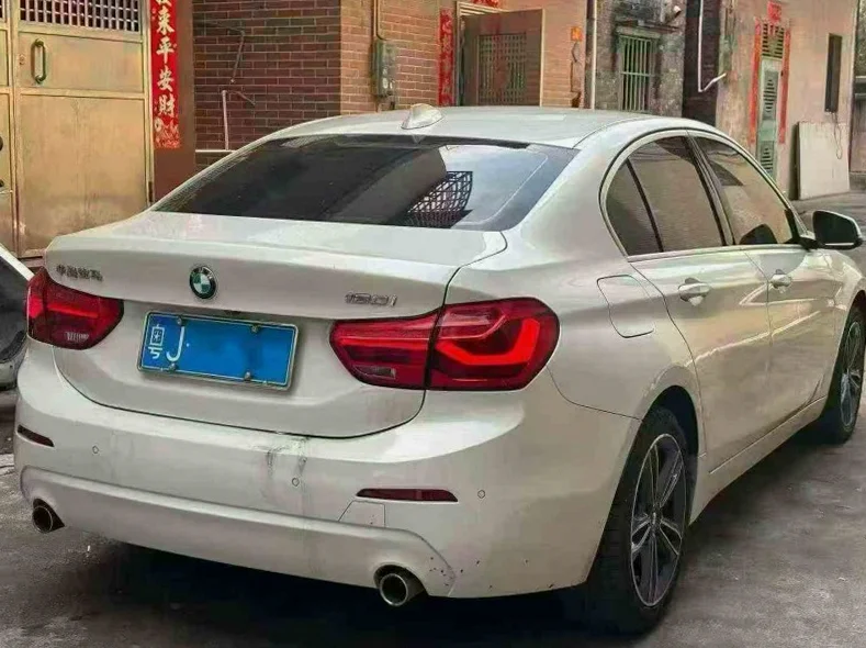 宝马1系 后面外观一