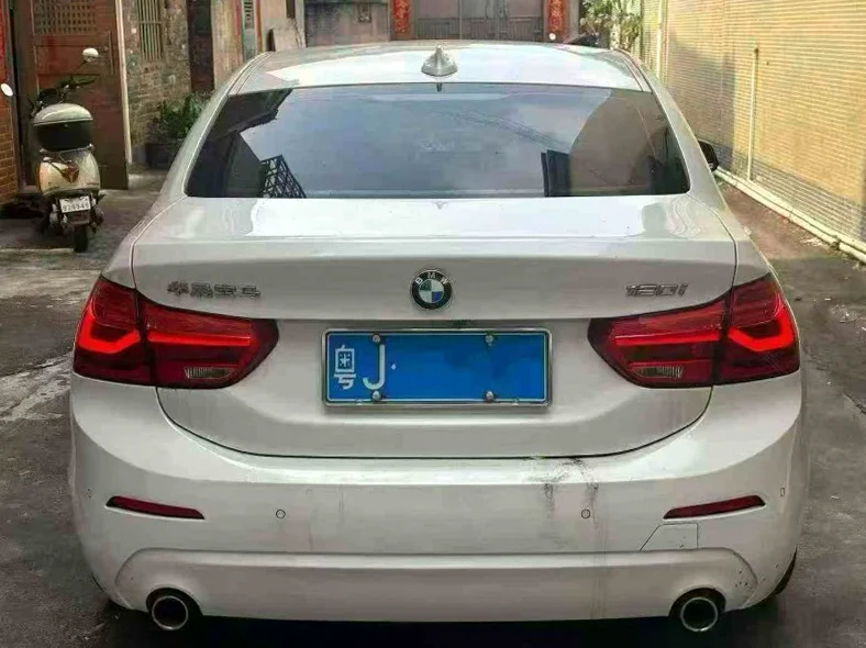 宝马1系 后面外观三