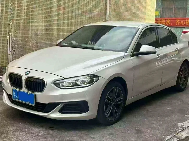 宝马1系 正面外观三