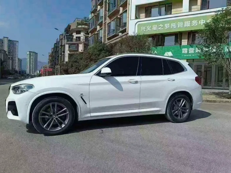 宝马X3 正面外观三