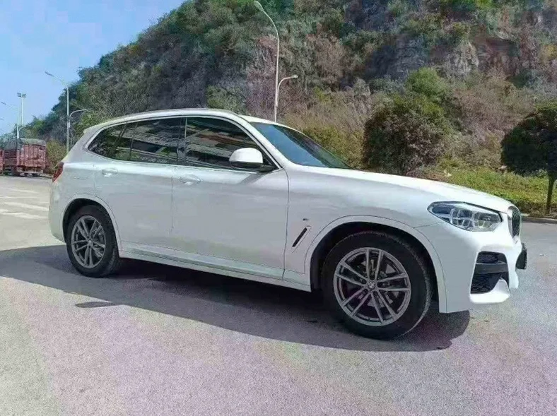 宝马X3 正面外观二