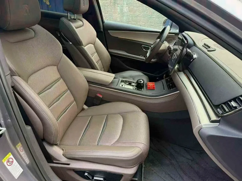 比亚迪汉 后面外观二