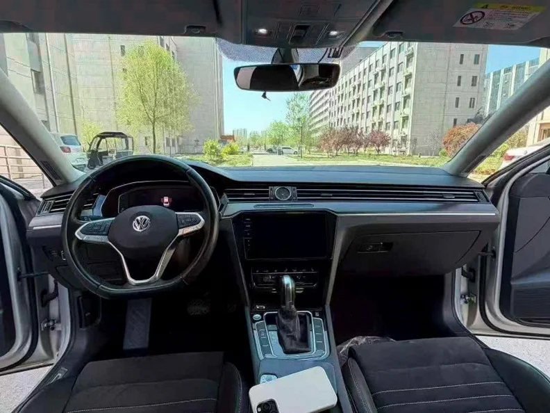 大众迈腾 内饰前排