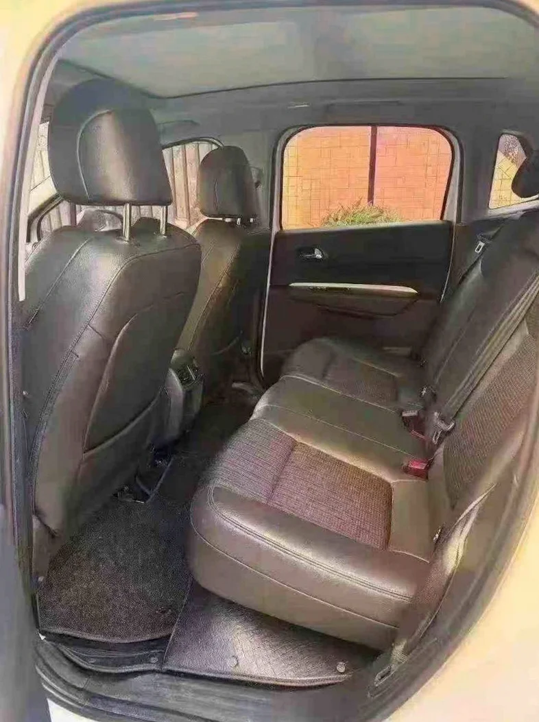 东风标致 后面外观三