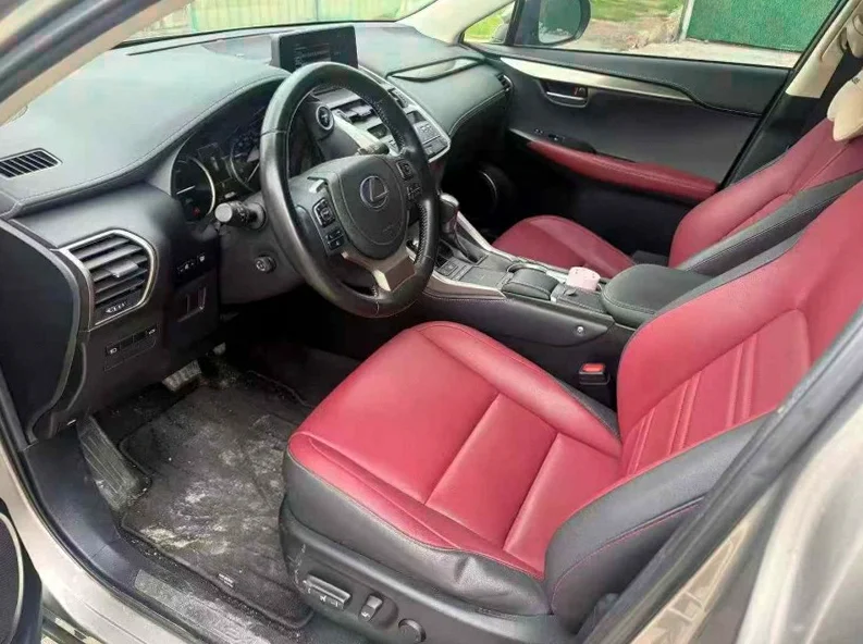 雷克萨斯NX 内饰前排