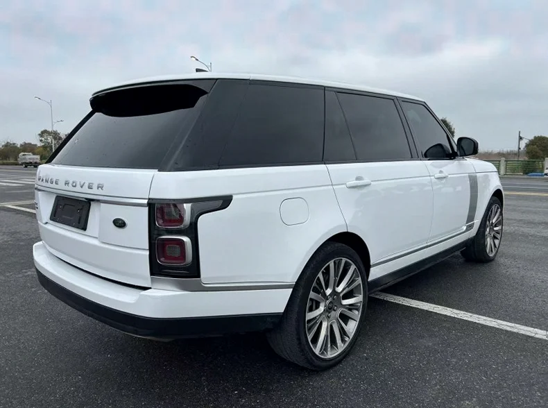 路虎揽胜行政 后面外观一