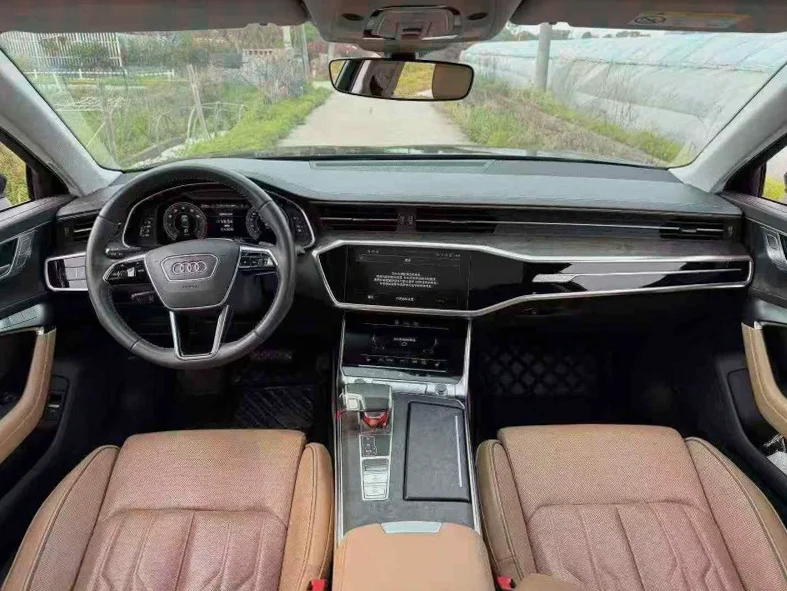 奥迪A6L 后面外观一