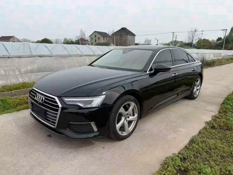 奥迪A6L 正面外观三