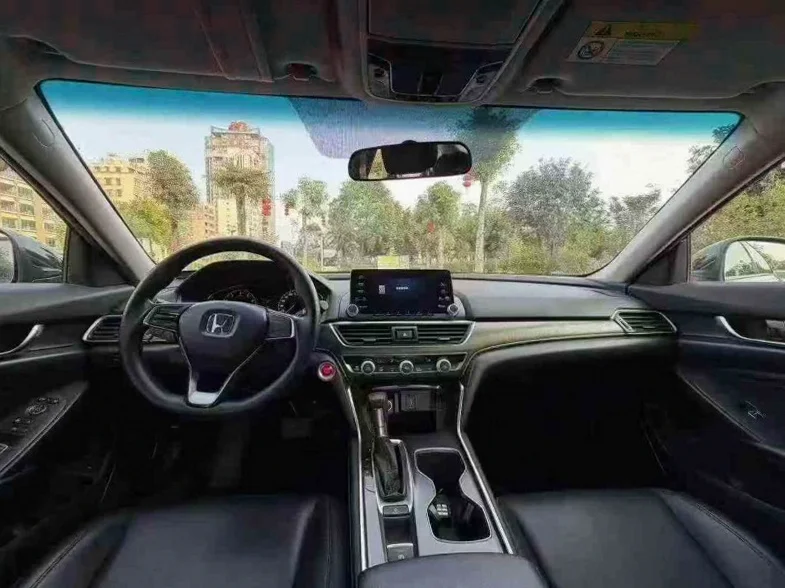 本田雅阁 后面外观三