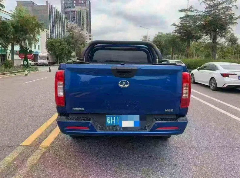 长城汽车炮 内饰后排