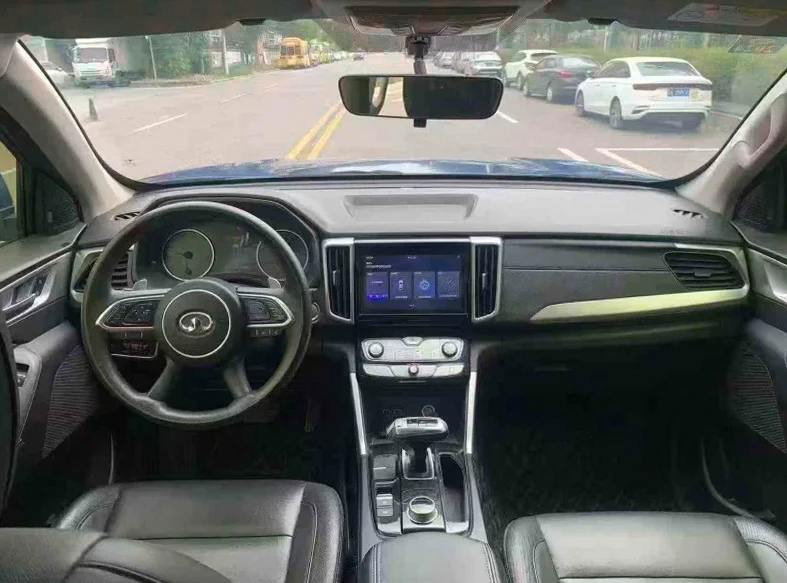 长城汽车炮 后面外观二