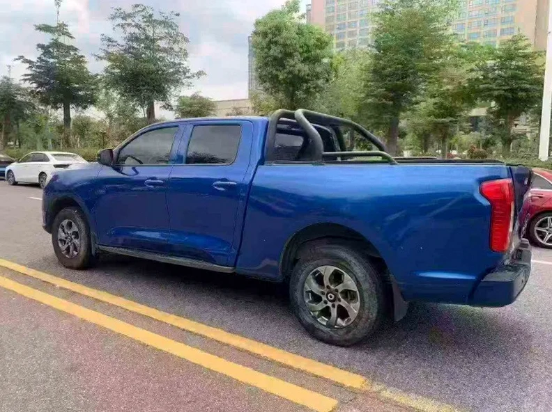 长城汽车炮 内饰前排