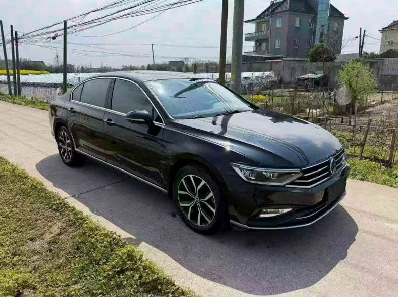 大众迈腾 正面外观三