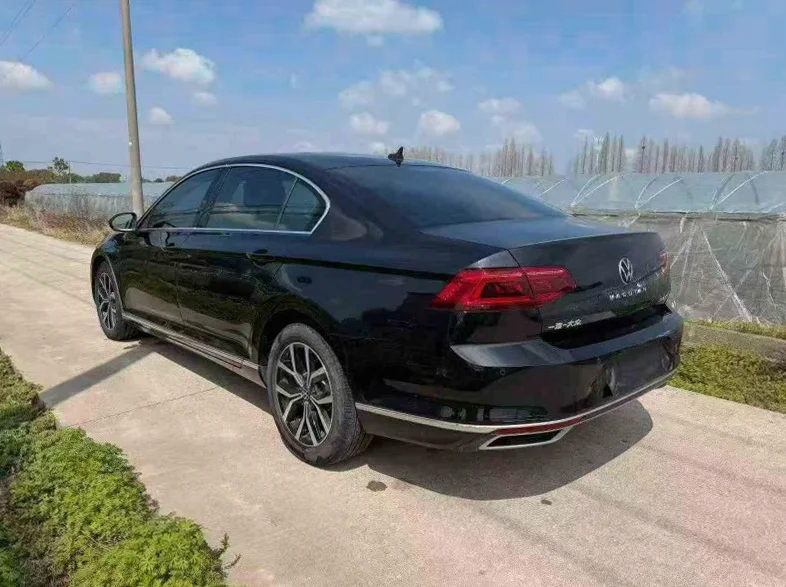 大众迈腾 内饰后排