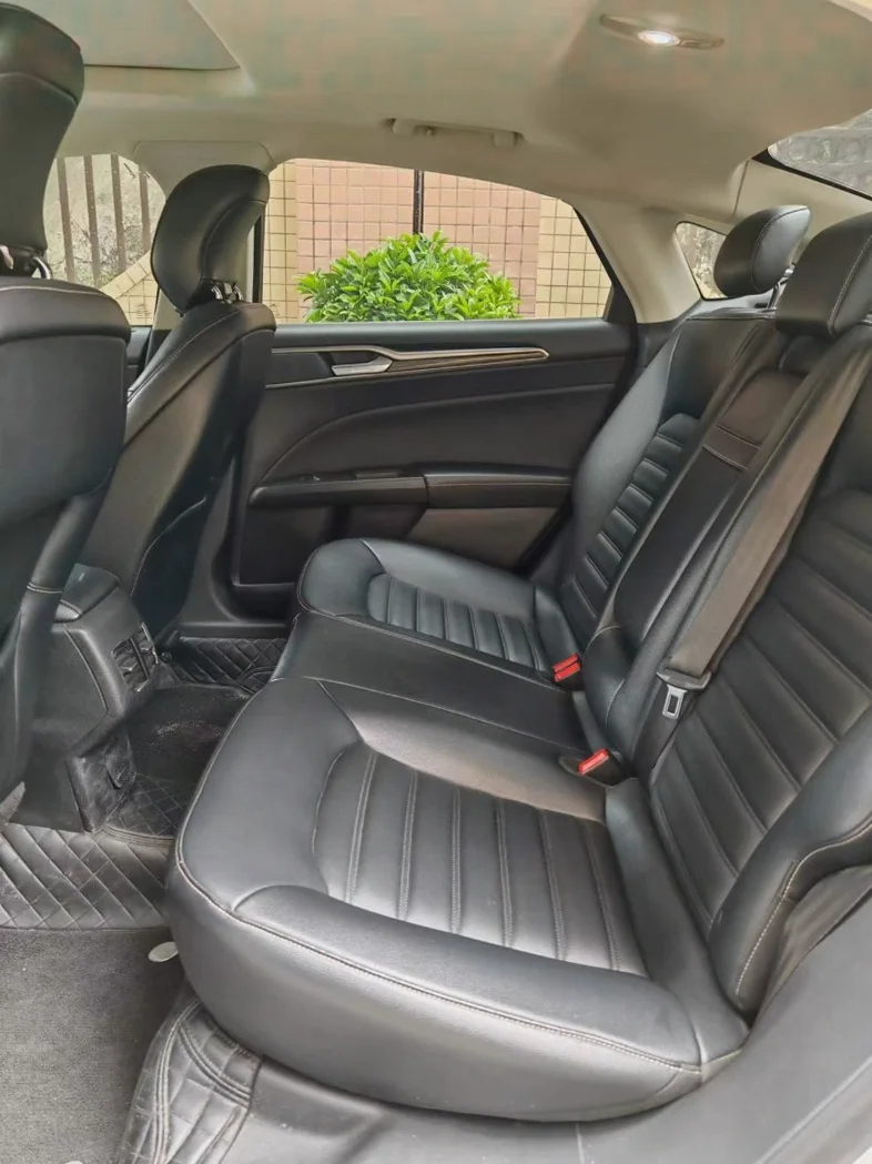 福特蒙迪欧 后面外观二