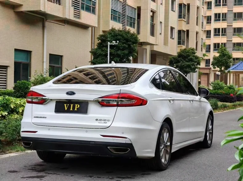 福特蒙迪欧 内饰后排