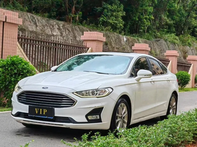 福特蒙迪欧 正面外观三