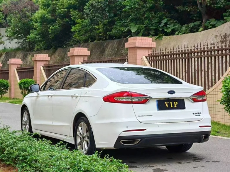 福特蒙迪欧 内饰前排