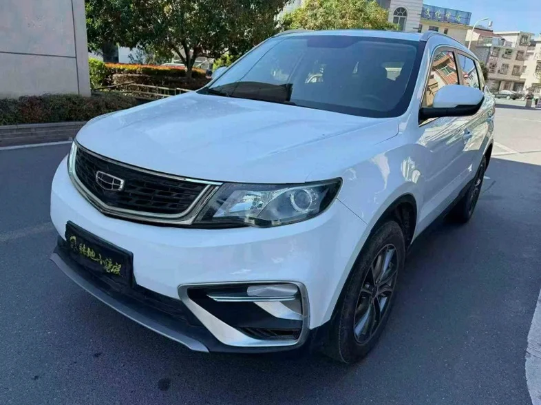 吉利博越 正面外观三