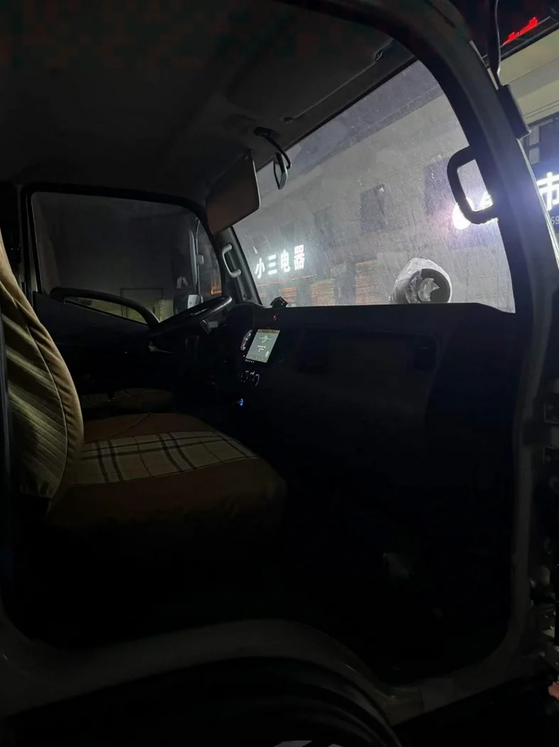 江淮凯运 内饰后排