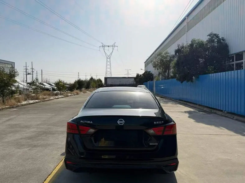 日产天籁 内饰前排